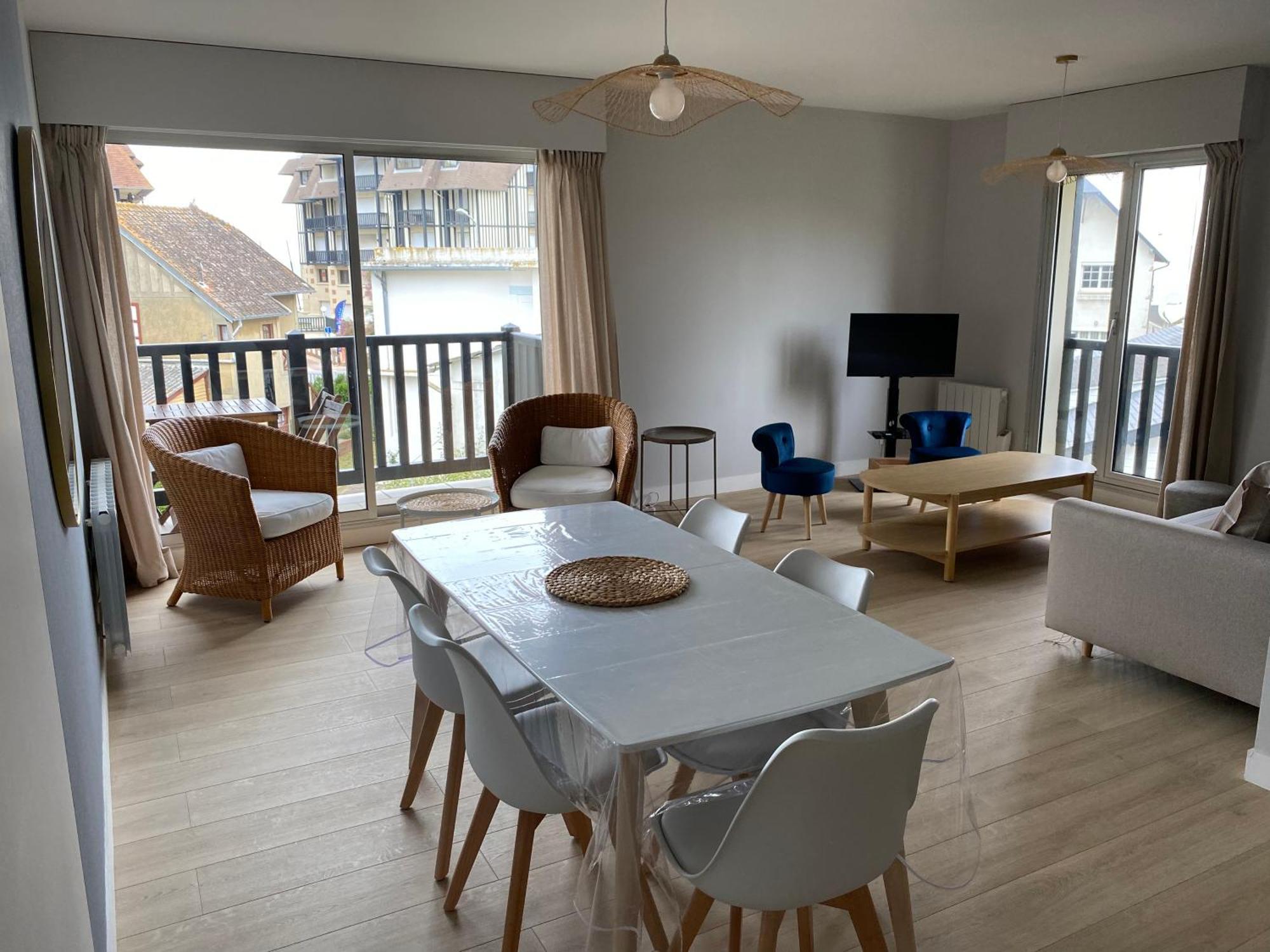 Appartement 65M2 Avec Balcon Vues Partielles Mer A 150M De La Plage Et Centre, Wifi Et Parking Prive Blonville-sur-Mer Zewnętrze zdjęcie
